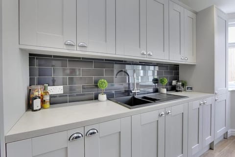 Home away from home House in Sheffield