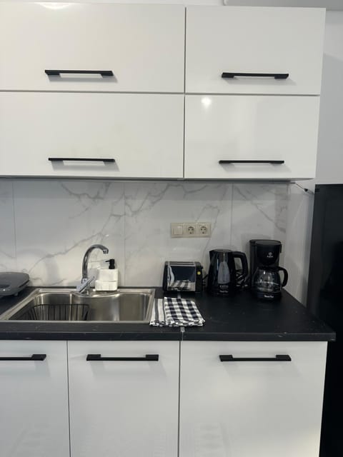 Coffee/tea facilities, Kitchen or kitchenette, pet friendly, stove, toaster, kitchen