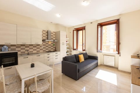 Kitchen or kitchenette, Living room, pet friendly