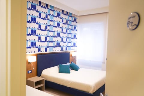 Photo of the whole room, Decorative detail, hair dresser