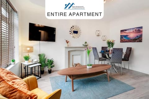 Communal lounge/ TV room, TV and multimedia, Living room, Seating area