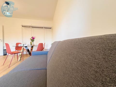 Economo B1 Tirabora Short Rent Apartment in Trieste