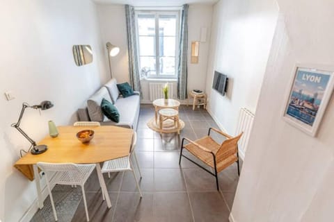 Quiet & central duplex apartment Wifi near Rhône & Parc Blandan Apartment in Lyon
