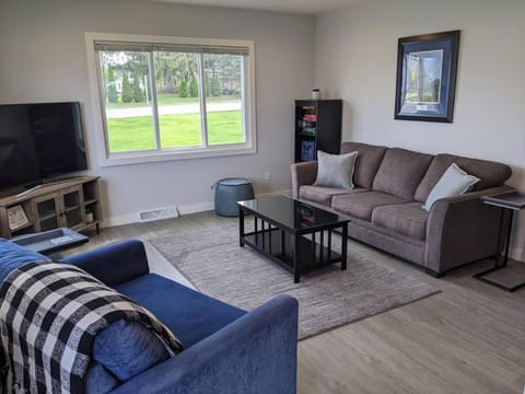 Renovated 2bed-1bath home, Lake WI, Ferry, Devil's Lake! House in Merrimac