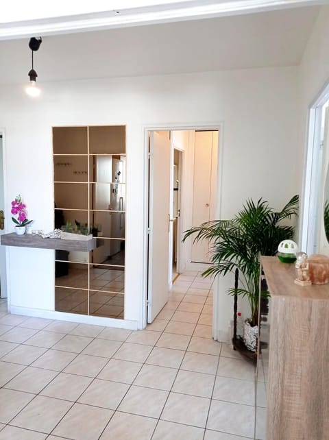 mariana-basel Apartment in Créteil