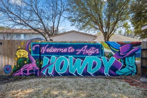 Incredible Heated Pool HotTub Gameroom-Movieroom House in Pflugerville