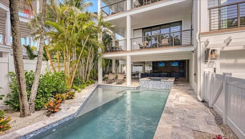 Tropical Oasis - 5290 House in Siesta Beach