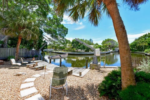 Sunburst Courtyard - 430 House in Siesta Key