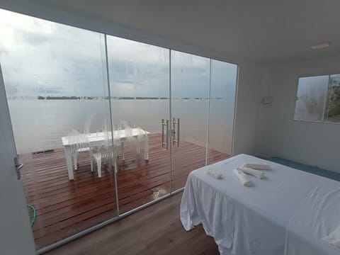Bed, Natural landscape, Balcony/Terrace, Dining area, Bedroom, Sea view, towels