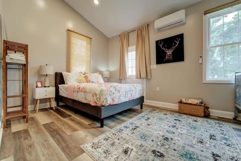 Bed, Bedroom, air conditioner