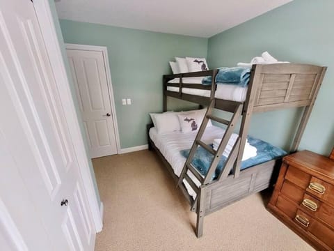 Blissful Boyne City Retreat: Luxurious & Modern! Sleeps 15! House in Boyne City