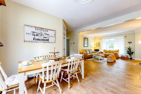 Maine Country Getaway House in Dedham