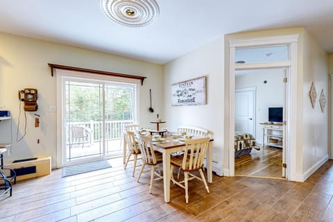 Maine Country Getaway House in Dedham