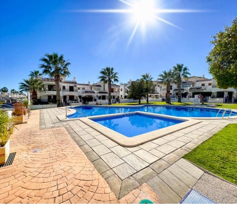 Property building, Spring, Day, Garden, Garden view, Pool view, Swimming pool, sunbed