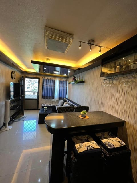 TV and multimedia, Kitchen or kitchenette, Dining area, minibar, air conditioner