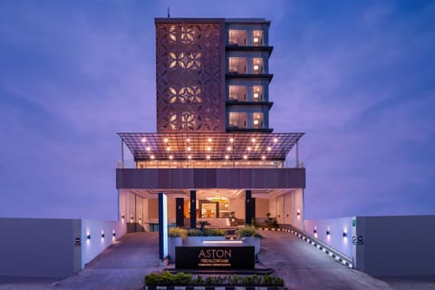 Property building, Facade/entrance