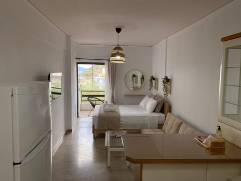 The Lemon Breeze Studio Apartment in Argolis, Greece