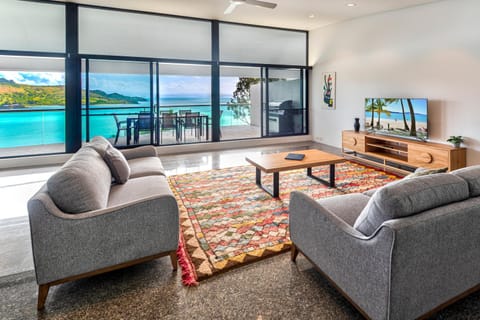 Living room, Sea view