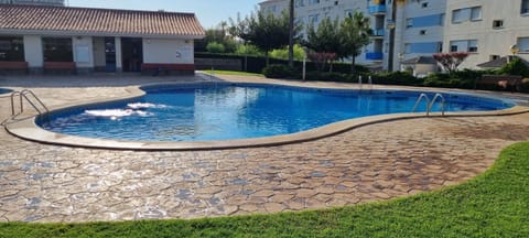 Property building, Pool view