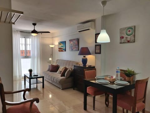 Apartamento céntrico en Fuengirola a 200 metros de la playa Apartment in Fuengirola