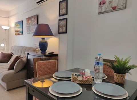 Apartamento céntrico en Fuengirola a 200 metros de la playa Apartment in Fuengirola