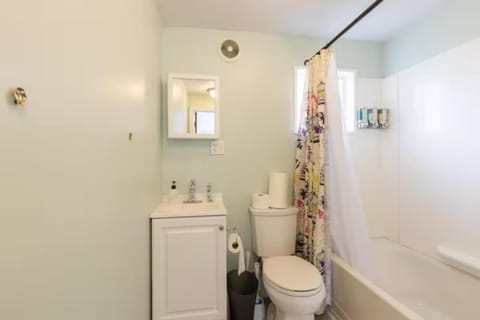 Stay with Jay Cleveland One Vacation rental in Cleveland Heights