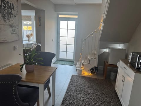 Altonhill Cottage - room only Bed and Breakfast in Nairn