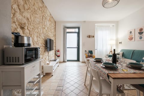 Villanova Casa Indipendente in centro storico - Casa MIOS Apartment in Cagliari