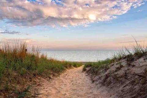 Nearby landmark, Natural landscape