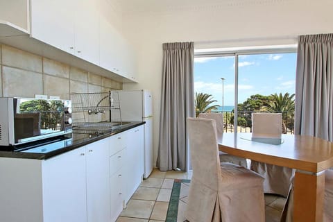 Brighton Court in Campsbay on the beach. Apartment in Camps Bay