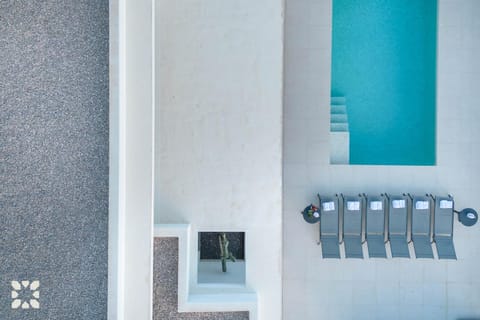 Decorative detail, Swimming pool