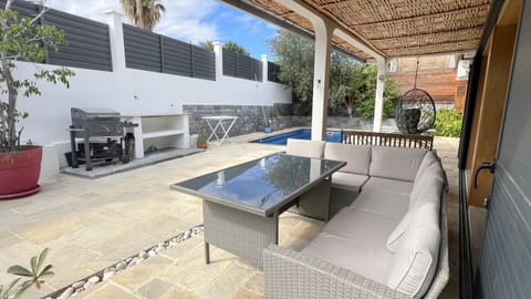 Patio, Swimming pool