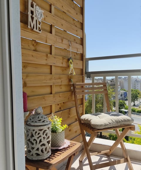 City panorama + free street parking Apartment in Thessaloniki