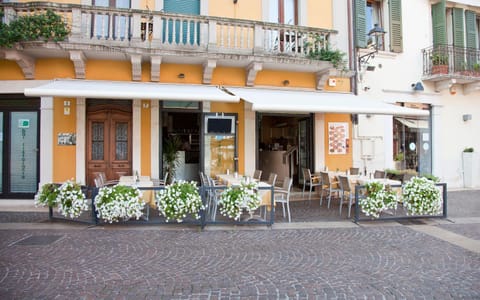Aparthotel All'Orologio Apartment in Peschiera del Garda