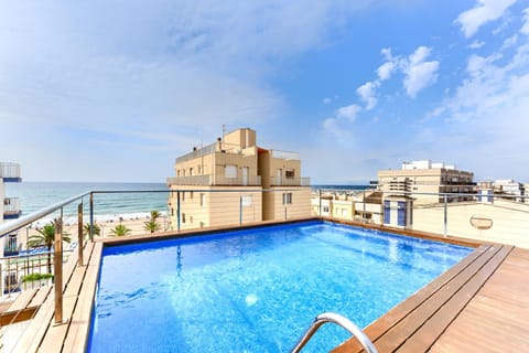 Property building, Day, Pool view, Sea view, Swimming pool, Swimming pool