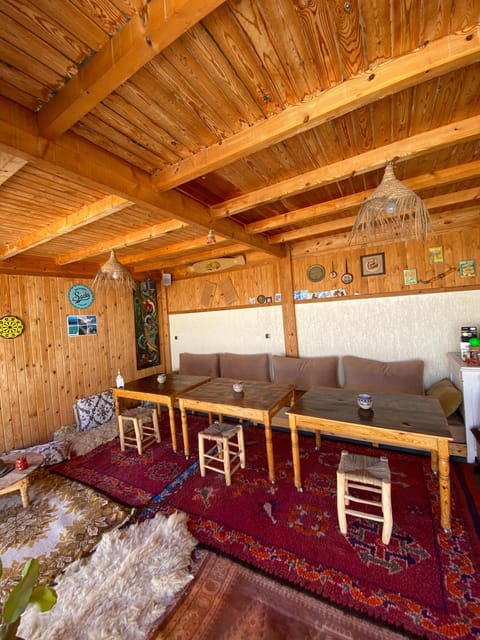Patio, Dining area