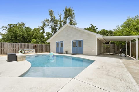 Property building, Swimming pool