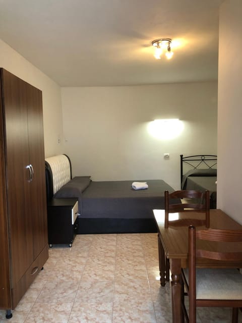 Apartments Ardian Bed and Breakfast in Ksamil