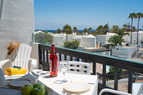 View (from property/room), Balcony/Terrace, Sea view