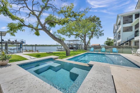 Rolling Waves Haven Concierge Services Available House in Kingsland