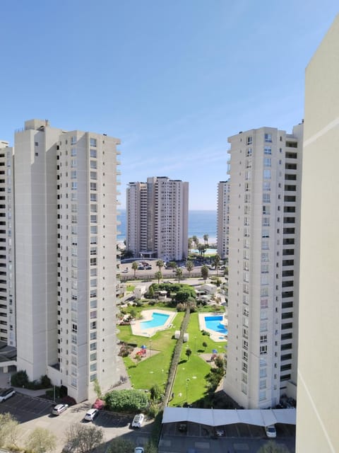 Day, Natural landscape, City view, Swimming pool