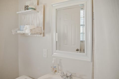 Shower, Bathroom, towels