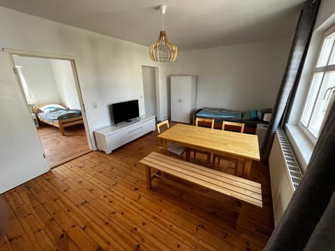 TV and multimedia, Dining area, wardrobe