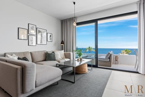 View (from property/room), Balcony/Terrace, Living room, Seating area, Sea view