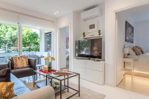 TV and multimedia, Living room, air conditioner