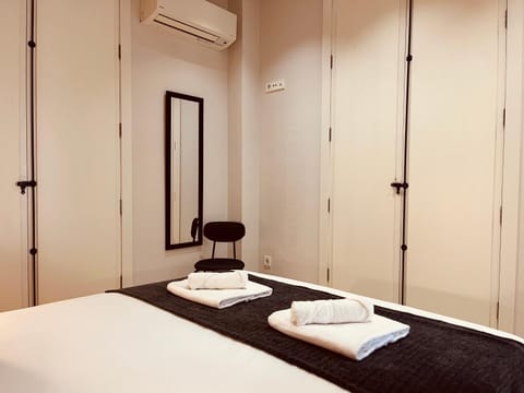 Bed, Photo of the whole room