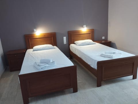 Staff, Bed, Summer, View (from property/room), Other, Photo of the whole room, Bedroom, towels, air conditioner