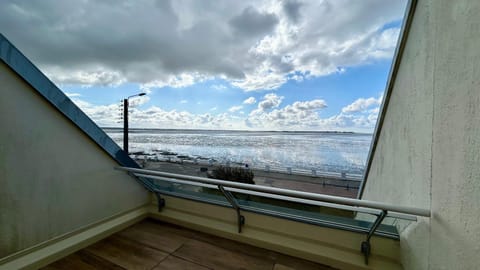 View (from property/room), Balcony/Terrace, Sea view