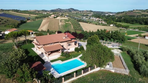 Bird's eye view, Mountain view, Pool view, Swimming pool