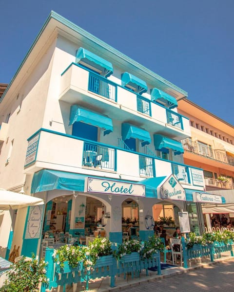Property building, Restaurant/places to eat